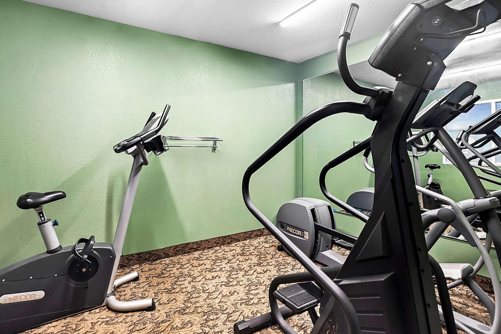 Surestay Plus Hotel By Best Western Bettendorf Bagian luar foto